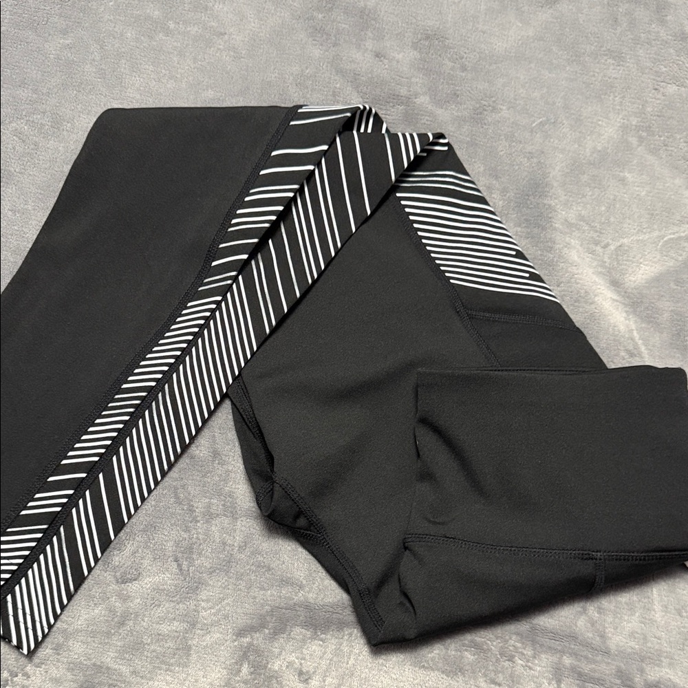 Black and White Striped Women's Leggings